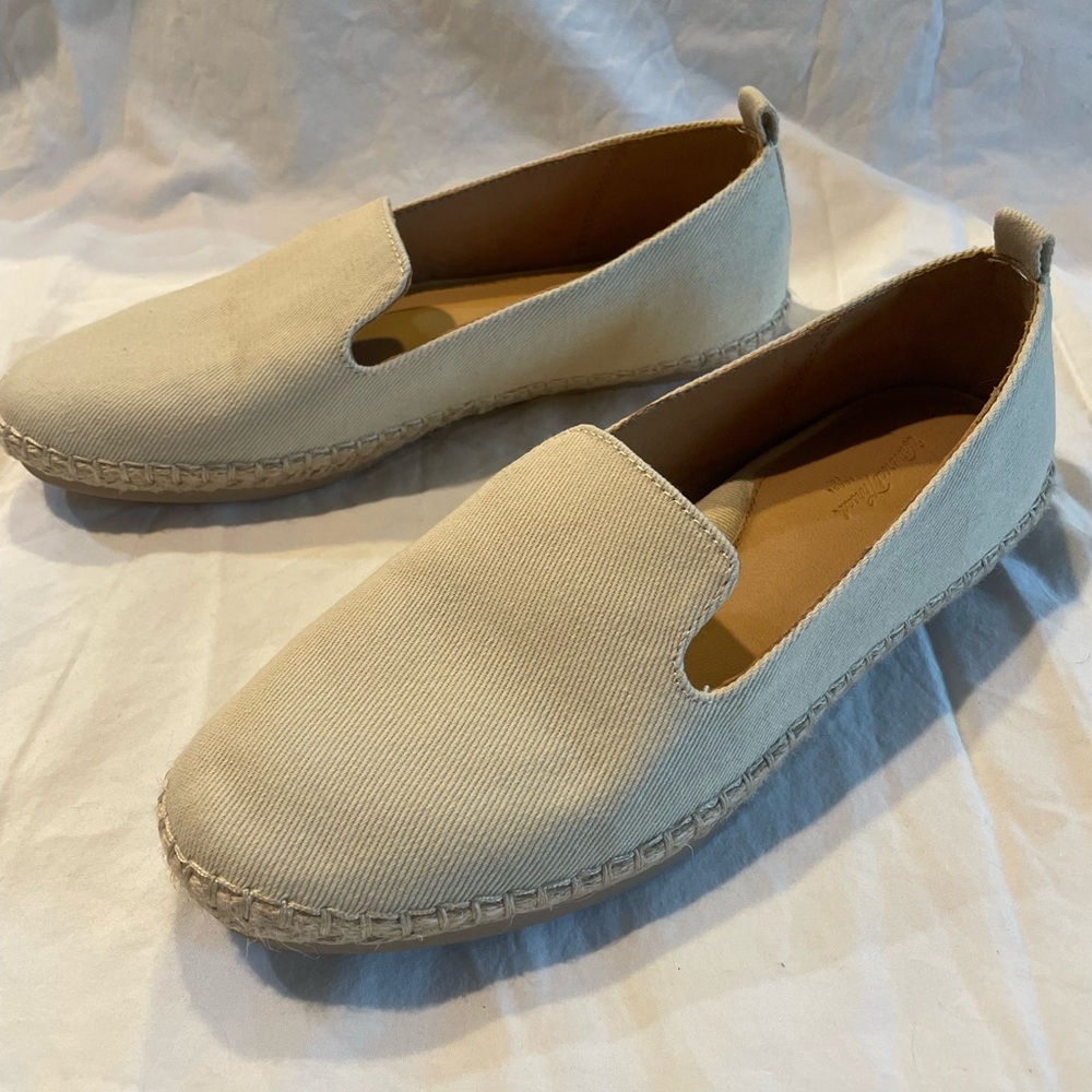 Women’s cream Slip-On Espadrilles flats by Universal Thread - Picture 3 of 10